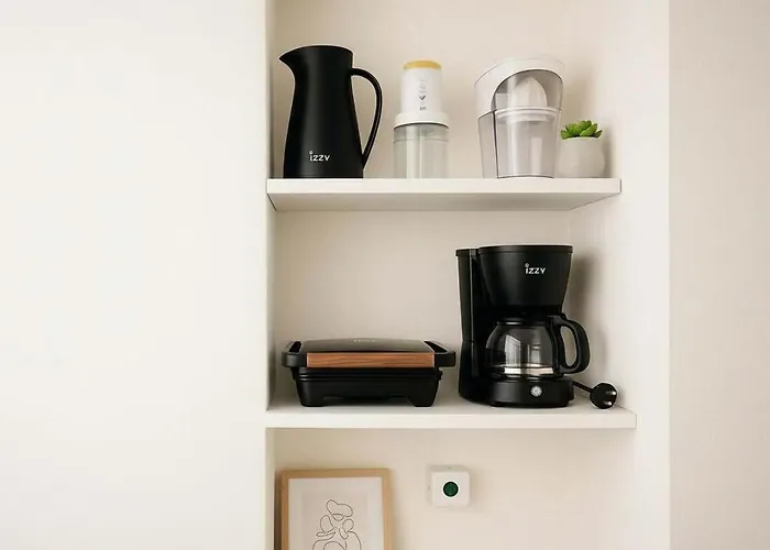 Picturesque Paros White House With Balcony Views 度假居 *