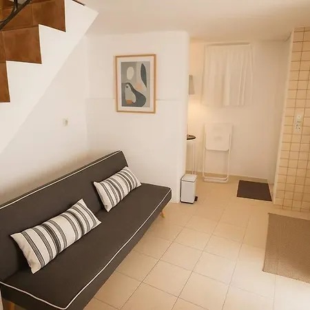 בית נופש Picturesque Paros White House With Balcony Views *