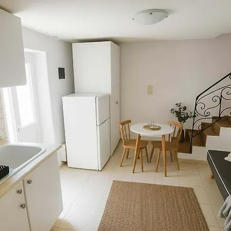 Picturesque Paros White House With Balcony Views בית נופש Lefkes (Paros)