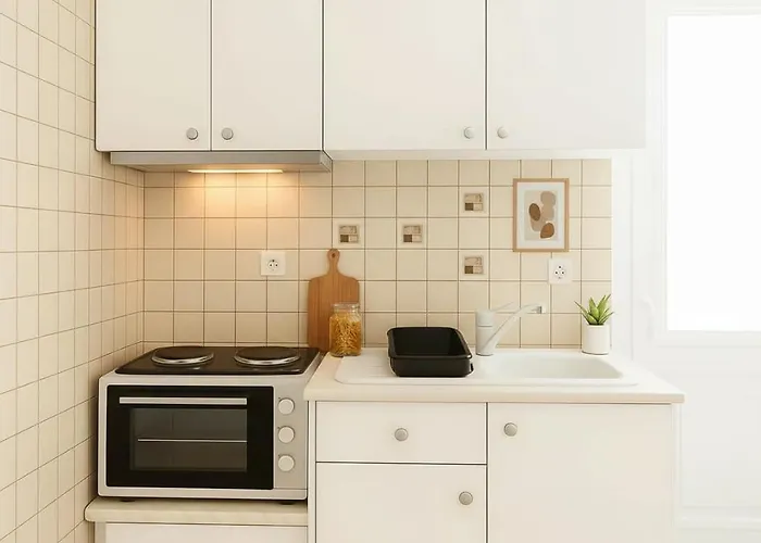 Picturesque Paros White House With Balcony Views Lefkes (Paros)